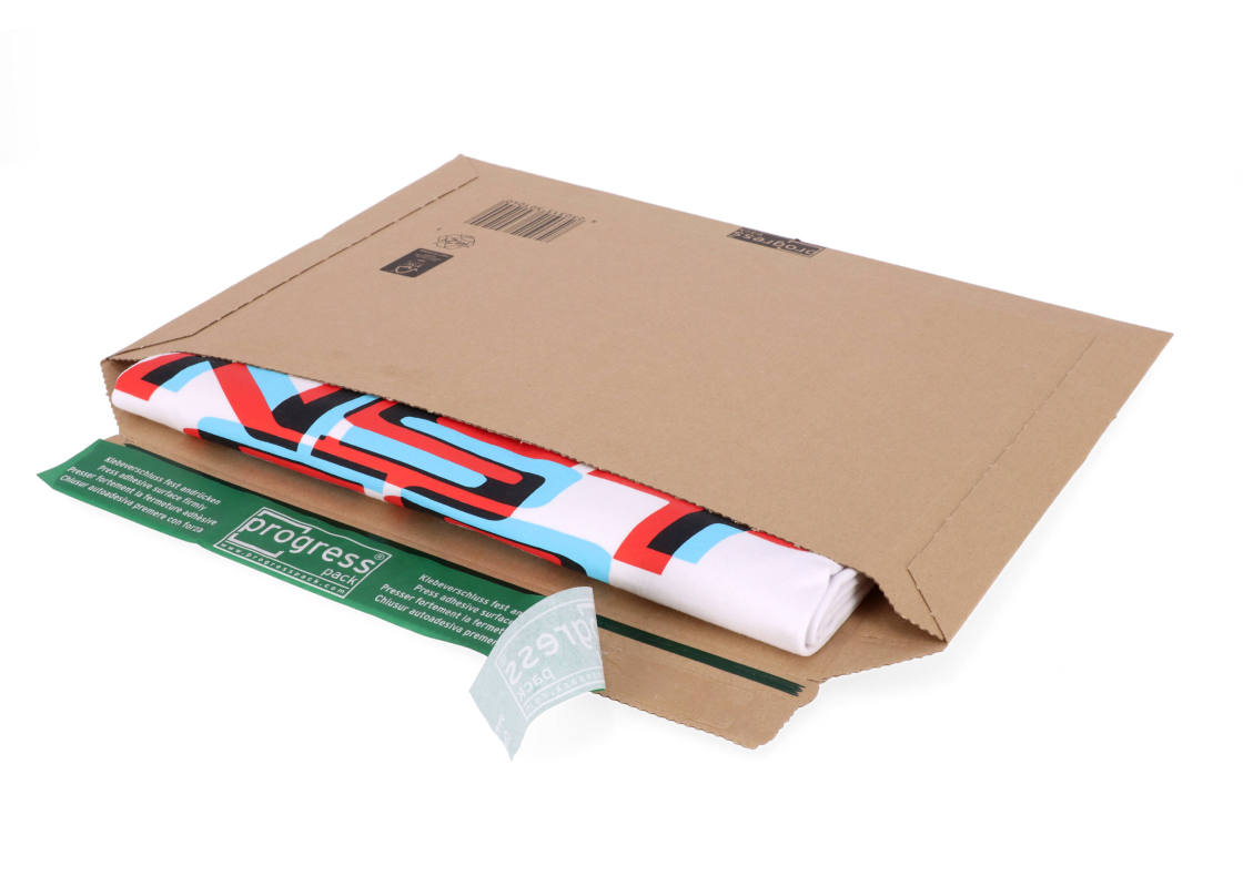 GV/4: 360 x 250 x 30mm corrugated cardboard envelope 1